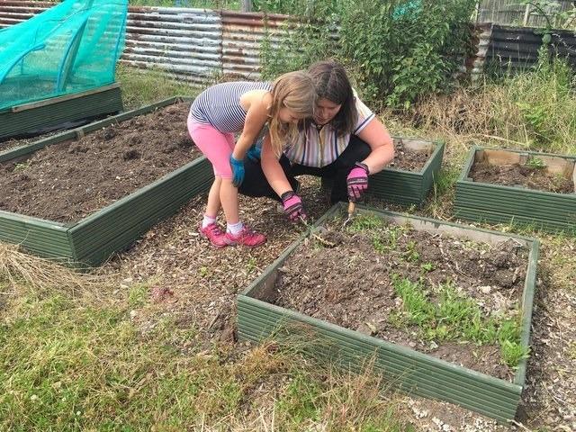 Northfield Avenue Allotments has a 4.9 rating on Google reviews.