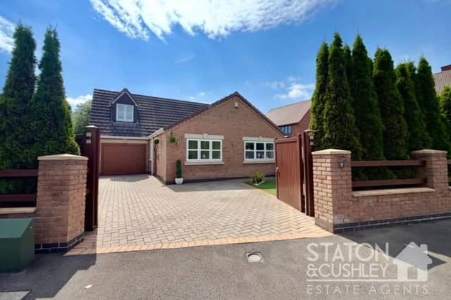 Occupying an enviable position within a peaceful cul-de-sac, the property is ideally located close to a wealth of local amenities, highly regarded schools, and excellent transport links.
