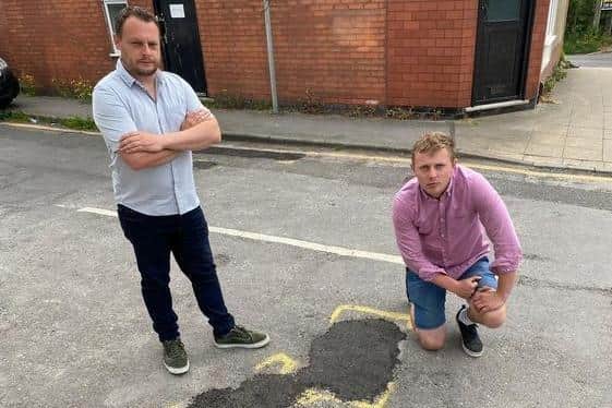 Ashfield Independents, Coun Jason Zadrozny and Coun Tom Hollis, unhappy with a botched pothole-repair in Ashfield.