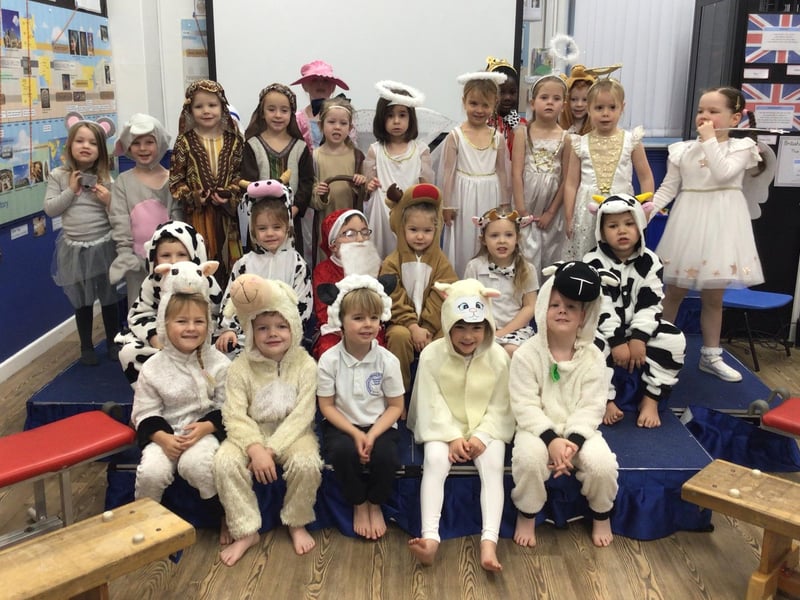 Mapplewells Primary School pupils pull out all the stops for their festive show
