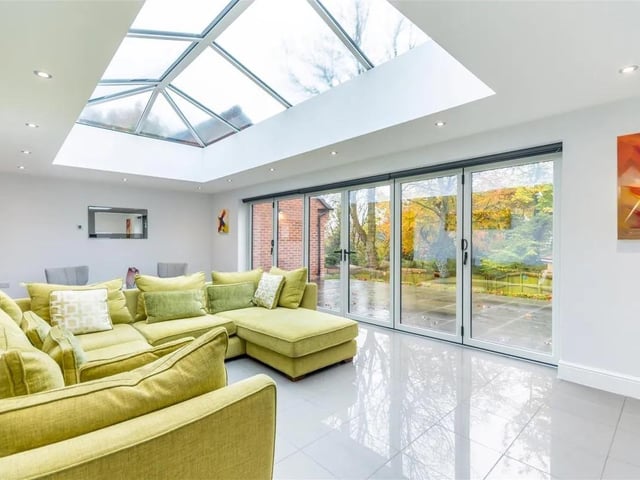 A modern three bedroom detached family house with a large orangery extension and a large south west facing rear garden, situated on an established cul-de-sac in a highly regarded suburban location.
