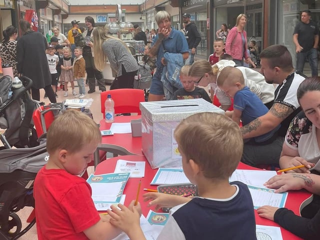 Children share their summer adventures.