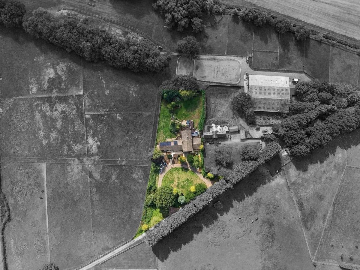 The property is set within 1.27 acres on the former Rufford Abbey estate