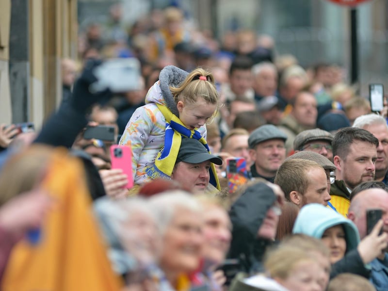 Crowds packed into Mansfield town centre this afternoon to salute their heroes.