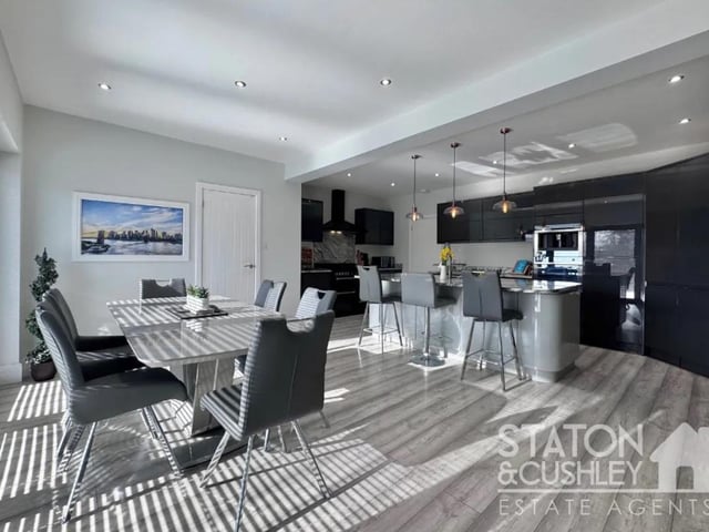 The open plan design is perfect for socialising and for family living.
