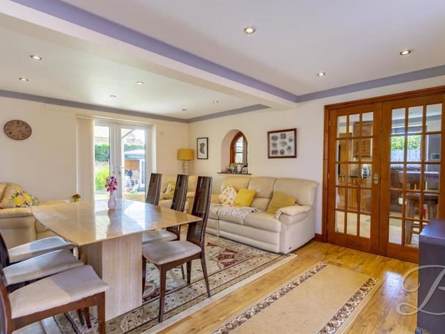 An image that underlines how spacious and comfortable the dining room is. Definitely one of the highlights of the Sutton house.