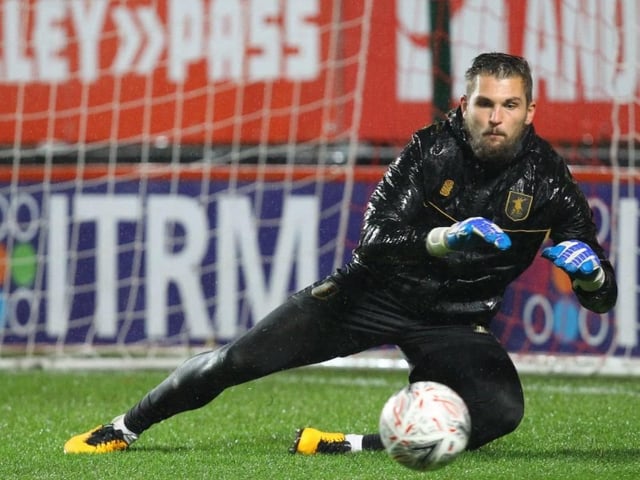 Stags keeper Bobby Olejnik warms up