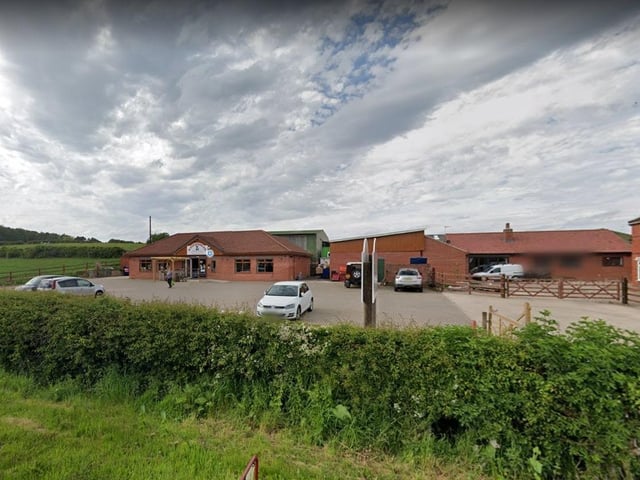 Ravenshead Farm Shop on Main Road, Ravenshead, has a 4.7/5 rating based on 363 reviews