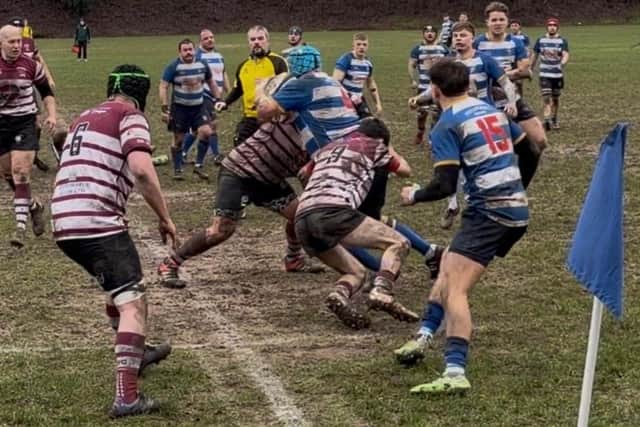 Mansfield and Casuals battle in difficult conditions on Saturday.