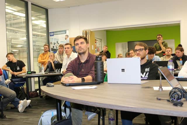 The guests from Osnabruck enjoyed seeing the facilities at the EIC.