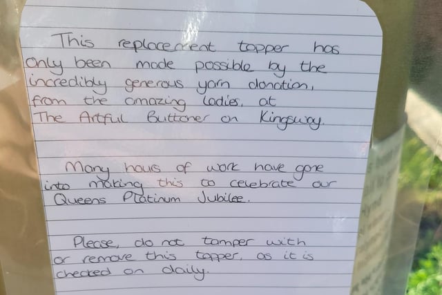 Crochet star Amy Williams left a note for people after the first topper was taken.
