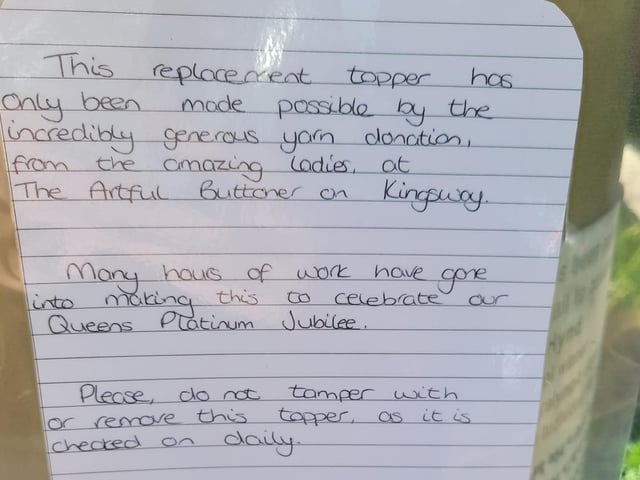 Crochet star Amy Williams left a note for people after the first topper was taken.