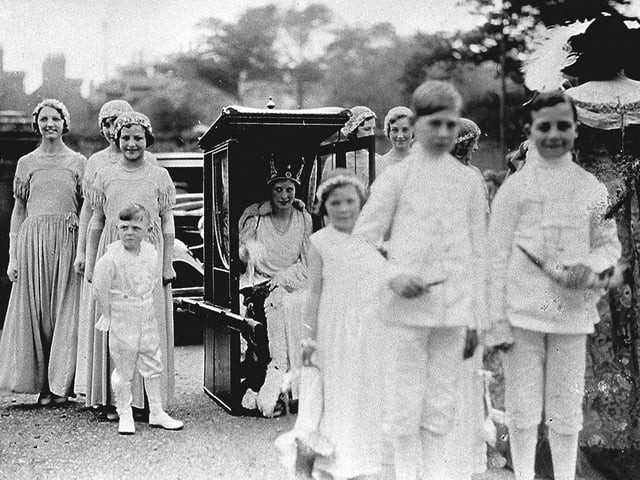 A real throw-back here, all the way to the 1930s - can you recognise anyone in these pictures?