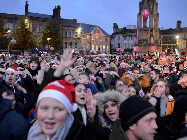 The crowds are having a great time