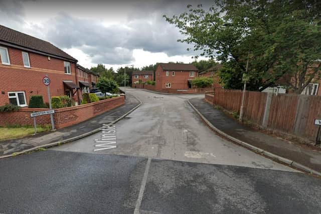 Officers were called to Winster Way, Mansfield