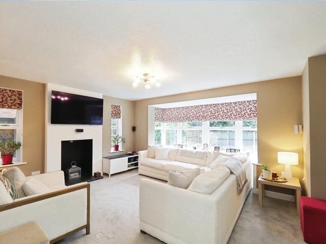 What truly sets this home apart is the choice of reception rooms including this spacious lounge – ideal for cosy evenings and family movie nights.