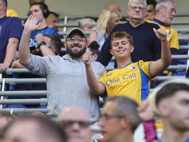 Mansfield Town made Everton work hard for victory after a dogged defensive display.