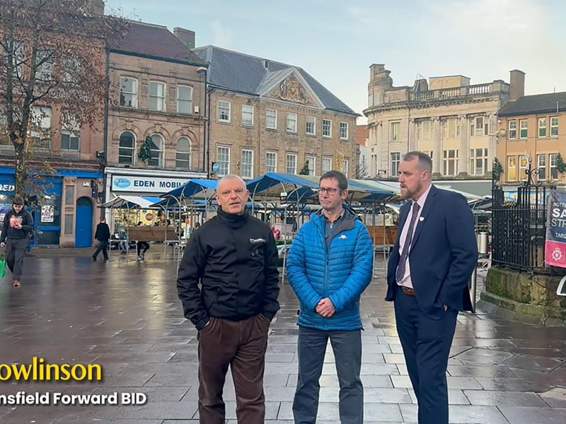 Jay Rowlinson, (left) Mayor Andy Abrahams and CEO of Mansfield District Council James Biddlestone (right)