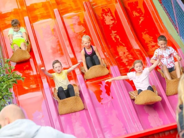 The theme park catering got a five rating on March 31.