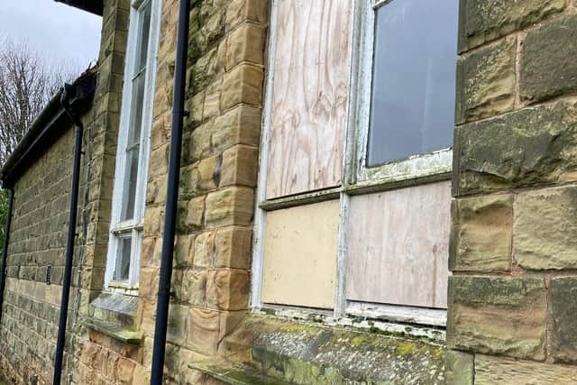 The old Stainsby School, on the Hardwick Hall estate, has begun to deteriorate, according to parish councillors.