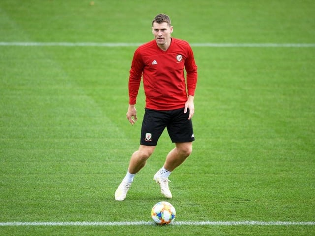 Gillingham have announced the signing of Sam Vokes from League One side Wycombe Wanderers. He joins the Kent-based outfit on a free transfer after his release at the end of last season.