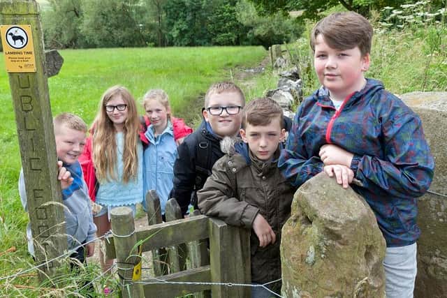 YHA school trip activities at Castleton, Peak District, Derbyshire.