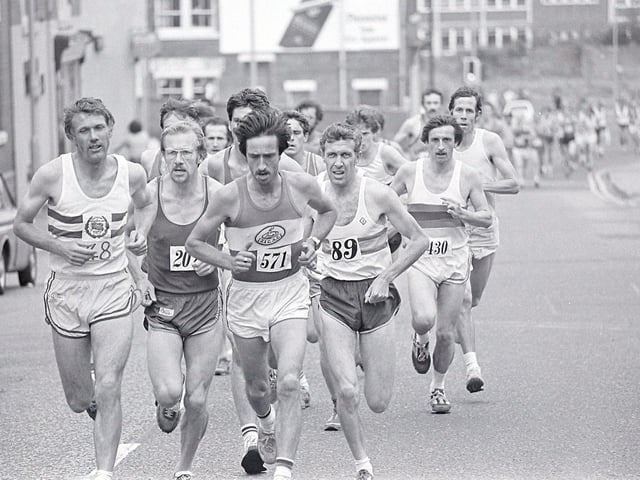 Runners take to the roads of Mansfield for the 1981 Half Marathon.