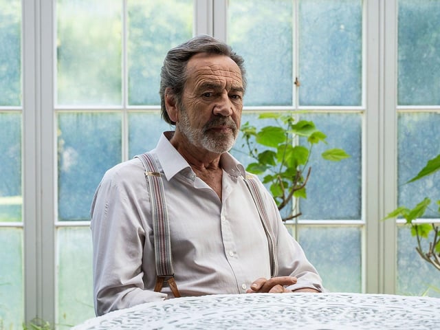 Robert Lindsay (Franklin Warner). Lindsay was born in Ilkeston, Nottingham. This image belongs to the BBC.