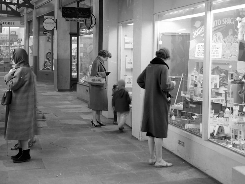 Here is a retro throwback to Mansfield's Handley Arcade in 1961-62. Handley Arcade is now home to a handful of independent retailers, including big names such as Captain Mansfield, Sewing Direct (formerly known as Sally Twinkle), The Cheeky Monkey bar and a brain cancer fundraising shop, Jack of All Hearts. The site is set to welcome new businesses in the coming weeks. For more information about the arcade and its independent tenants, visit www.handleyarcade.co.uk