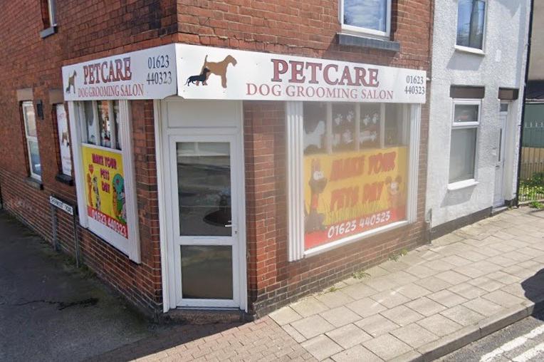 Petcare, 145 Kirkby Rd, Sutton-in-Ashfield NG17 1GR: It has a 4.8-star rating on Google based on 37 reviews. Customers frequently praise the excellent service, reasonable prices, and the genuine care the staff show for the dogs. Many reviewers mention the staff's gentle approach, with some noting that even nervous dogs are happy and relaxed during their appointments. Some long-term customers have been taking their dogs there for decades.