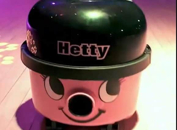 Hetty hits the roller-disco