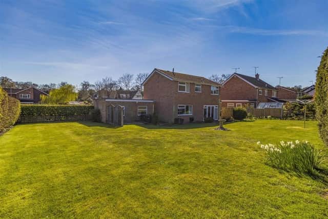 A four bedroom detached house with huge potential, occupying a large corner plot extending to circa 0.21 of an acre in one of Ravenshead’s most desirable locations. Occupying a large corner plot extending to circa 0.21 of an acre, this four bedroom detached house with a detached double garage offers huge potential for significant extension to the side subject to obtaining necessary planning permission. The property was built in the 1960s and this is the first time the property has been offered to the market since the 1980s.