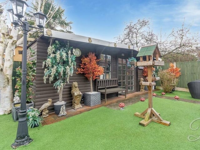 The highlight of the property's exterior is undoubtedly this exceptional, attractive building that houses a fitted bar.