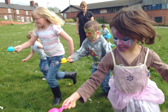 SureStart Newstead Children's Centre held an Easter Play Scheme in 2007 for local youngsters and their parents. Centre Co-ordinator Helen Marriott watched the Egg and Spoon Race.