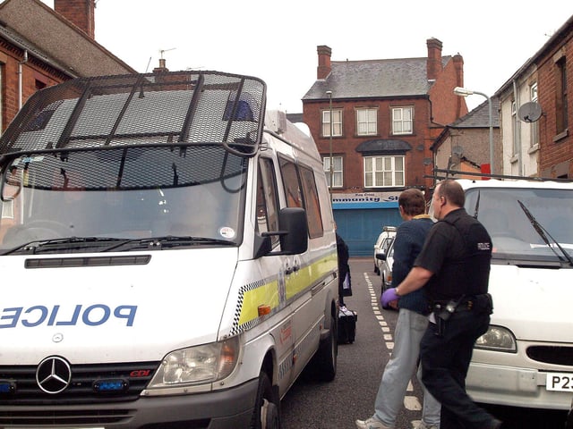 Police drugs raid in Chatsworth St, Sutton in 2007.