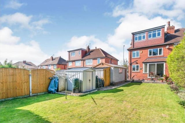 Found just outside the centre, nearby shopping and transport amenities in Crossgate, this extended family home offers plenty of living space, a large drive for off road parking and a lengthy rear garden, perfect for children to play in. 250,000 GBP