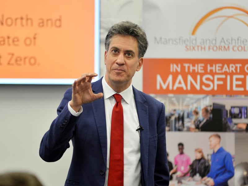Ed Miliband MP paid a visit to Mansfield to talk to students at Mansfield & Ashfield Sixth Form College.