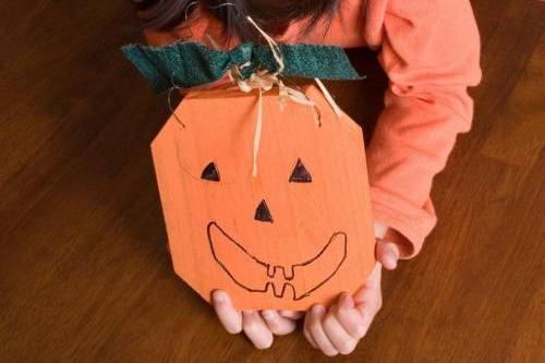 Mansfield Museum on Leeming Street is renowned for its messy play sessions for the kids. And one that is sure to be popular takes place this Friday from 12.30 pm to 2 pm. The theme is Halloween, with the youngsters challenged to make sensory tubs and paper-plate pumpkins.The session is free of charge.