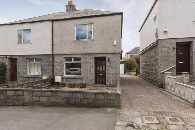 3 bedroom semi-detached house in Aberdeen.
Average house price in City of Aberdeen - £140,629.