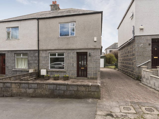 3 bedroom semi-detached house in Aberdeen.
Average house price in City of Aberdeen - £140,629.