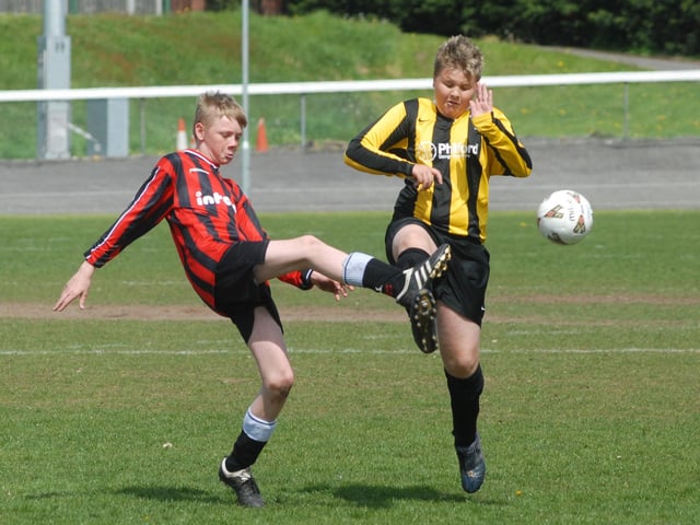 Mansfield Youth League Supplimentary Cup Finals in 2009. FC Interski (Red) v Worksop Town Juniors