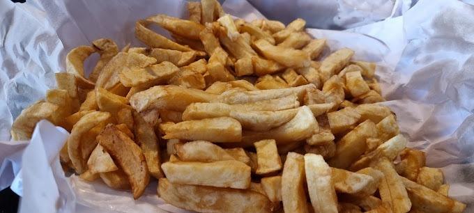 "Best chippy by far and friendly" - Rated: 4.3 (230 reviews)