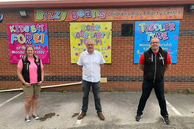Lee Anderson visited Bizzy Beans on Friday to pledge his support