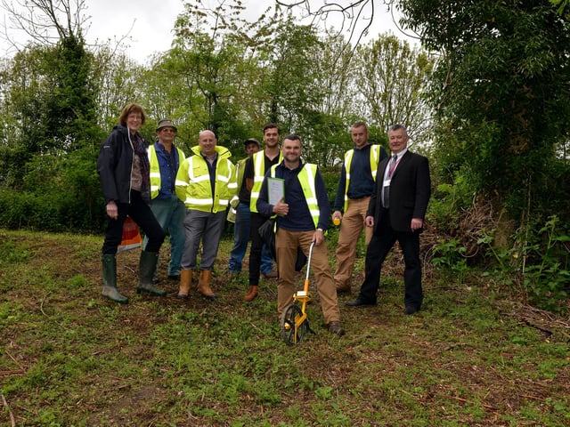 Maun Valley Conservaion Group have secured funding to make Quarry Lane Nature Reserve more accessible, pictured are members of Maun Conservation Group, West Lindsey Landscape Limited, Coun Kevin Brown and Andy Chambers of Mansfield District Council parks department