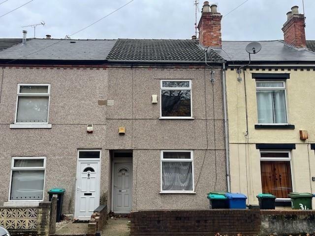 This two bedroom property comes with no upward chain and is located on the edge of Mansfield town centre.