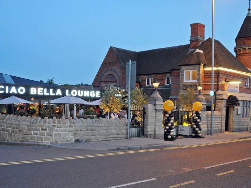 The uniqueness of the lounge caters for intimate meetings and group gatherings that will take you from Breakfast to light lunches through to Pizza’s and platters. Serving Prosecco and Espresso all day. Rated: 4.7 (2,254 reviews)