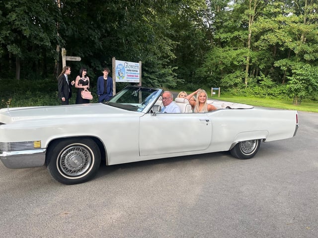 Another impressive entrance at Meden School's prom.