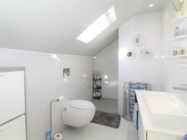 The two spacious bedrooms on the second floor are each blessed with en suite excellence.