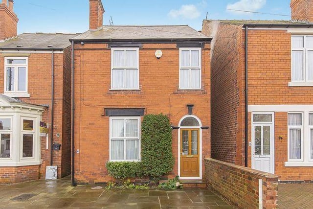 This three-bedroom detached house has an asking price of £250,000. (https://www.zoopla.co.uk/for-sale/details/57544018)