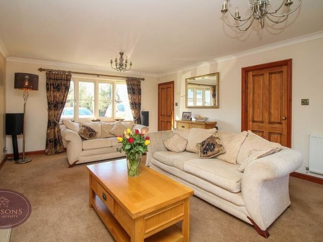 A second shot of the lounge, which is a bright and relaxing room.